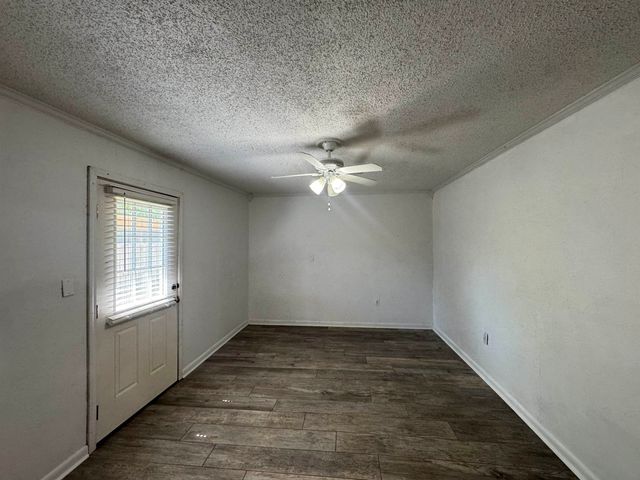 713 Highland Dr, Houma, LA 70364