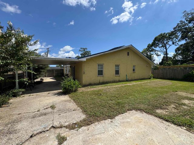 713 Highland Dr, Houma, LA 70364