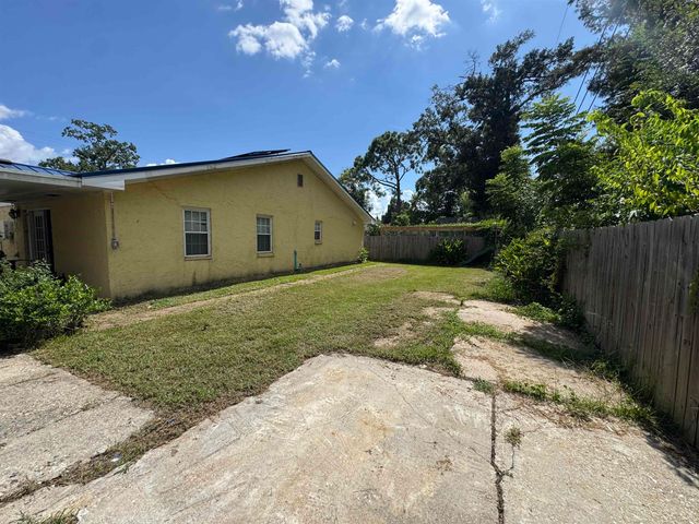 713 Highland Dr, Houma, LA 70364