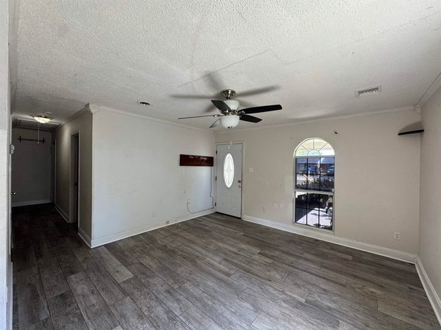 713 Highland Dr, Houma, LA 70364