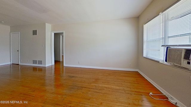 1464 HOLMESDALE Road, Jacksonville, FL 32207