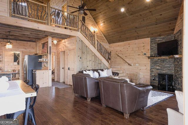 150 Laurel Trace, Blue Ridge, GA 30513