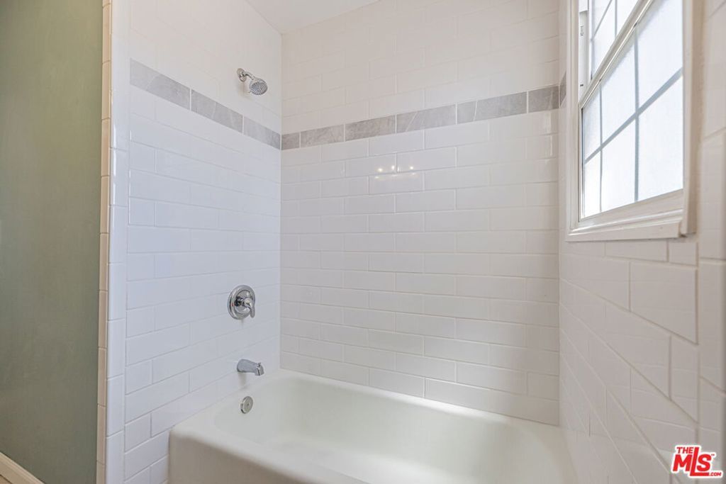 Image 27 of property listing at 37739 Sumac Avenue, Palmdale, CA 93550