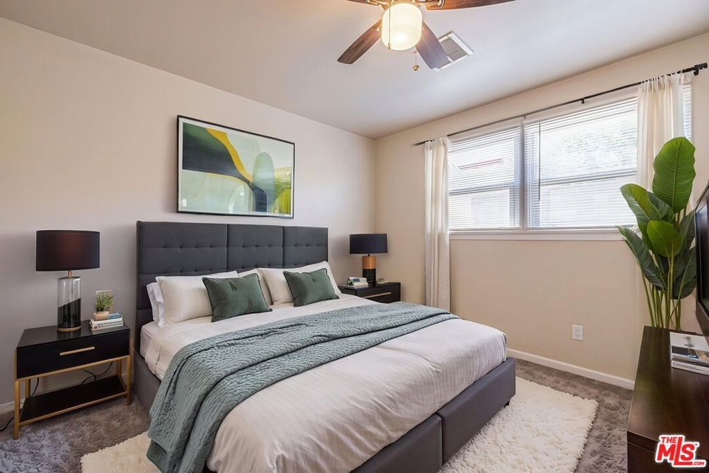 Image 32 of property listing at 37739 Sumac Avenue, Palmdale, CA 93550