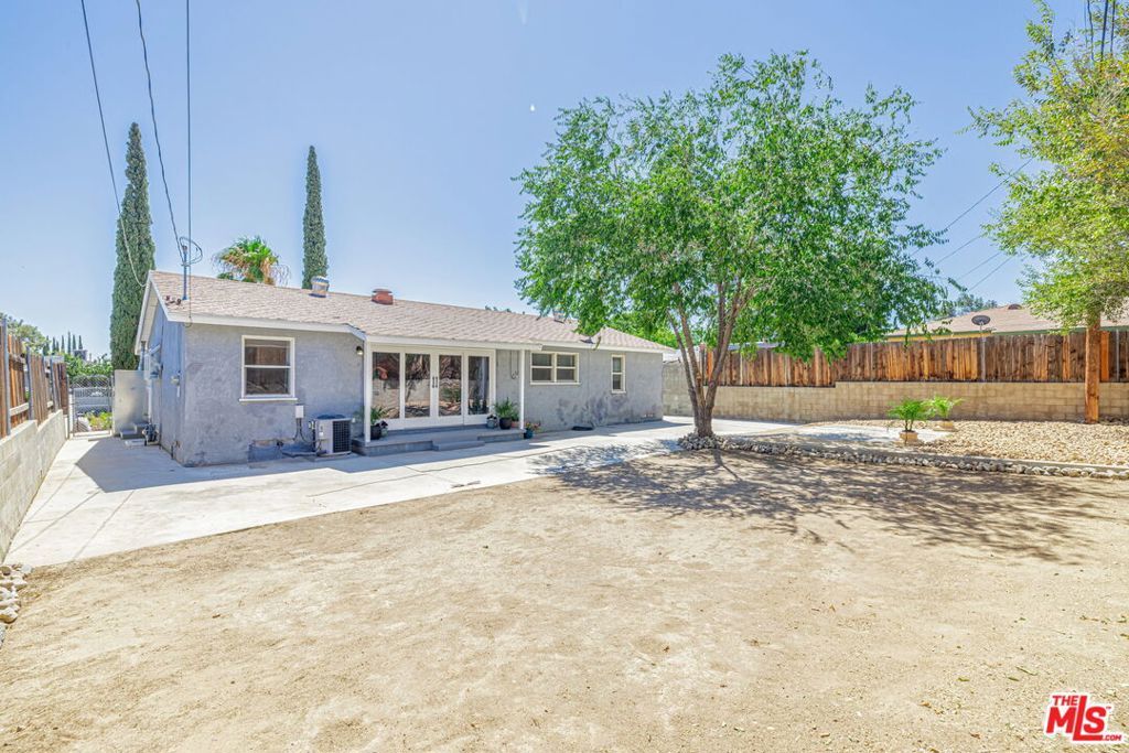 Image 41 of property listing at 37739 Sumac Avenue, Palmdale, CA 93550