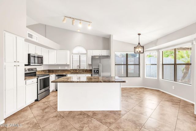 1113 E Betsy Lane, Gilbert, AZ 85296