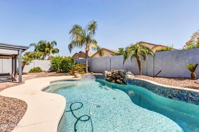 1113 E Betsy Lane, Gilbert, AZ 85296