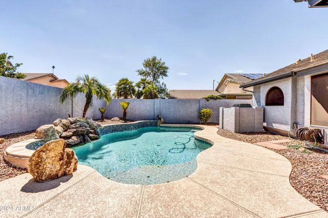 1113 E Betsy Lane, Gilbert, AZ 85296