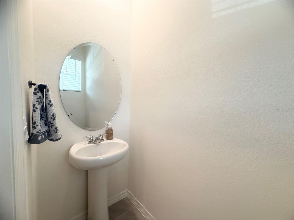 Image 15 of property listing at 1503 ISLETA LOOP, Kissimmee, FL 34741