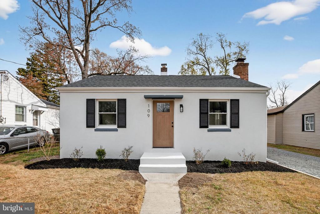 109 STATE AVE, Lindenwold, NJ 08021