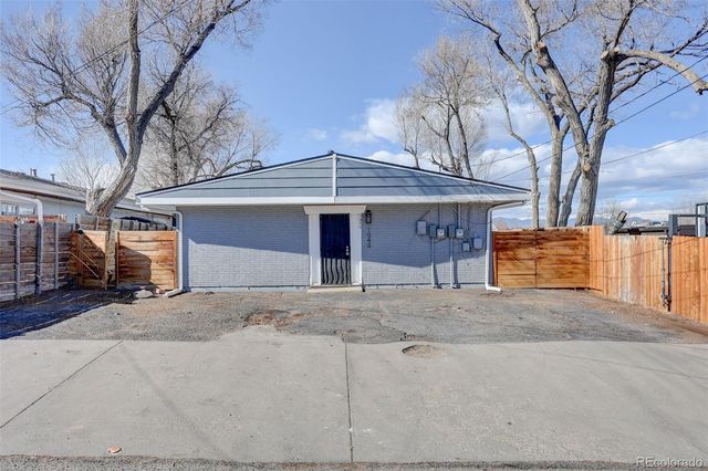 1040 N Stuart Street, Denver, CO 80204