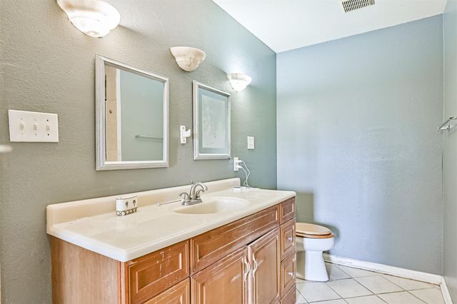 901 N Amburn Road, Texas City, TX 77591