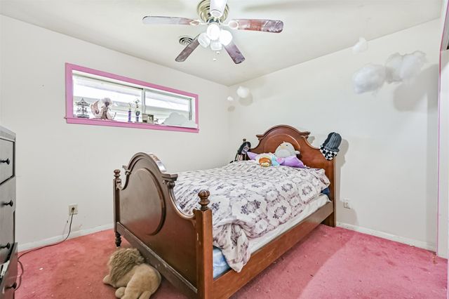 901 N Amburn Road, Texas City, TX 77591