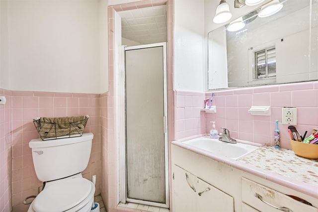 901 N Amburn Road, Texas City, TX 77591