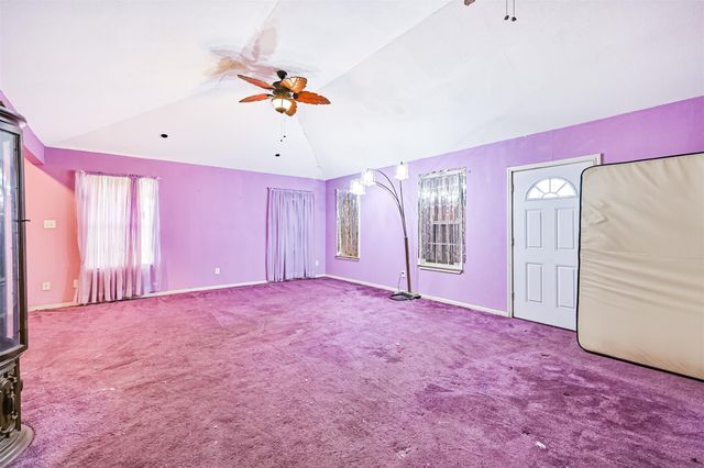 901 N Amburn Road, Texas City, TX 77591