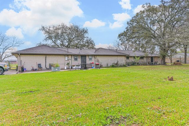 901 N Amburn Road, Texas City, TX 77591