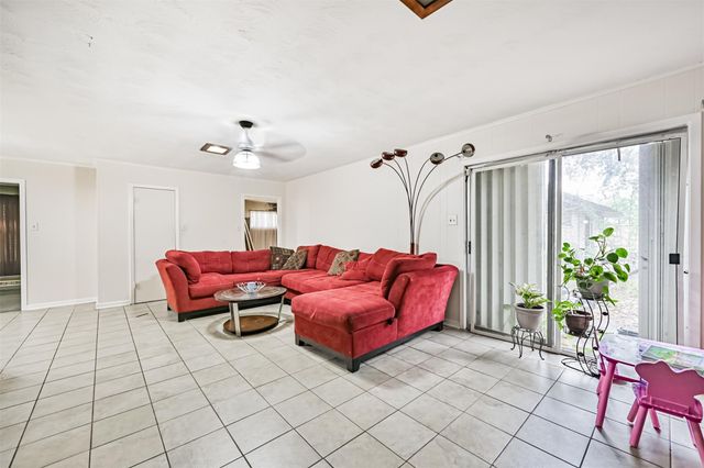 901 N Amburn Road, Texas City, TX 77591