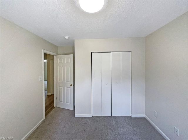 301 Bedford Park Drive, Winston-salem, NC 27107