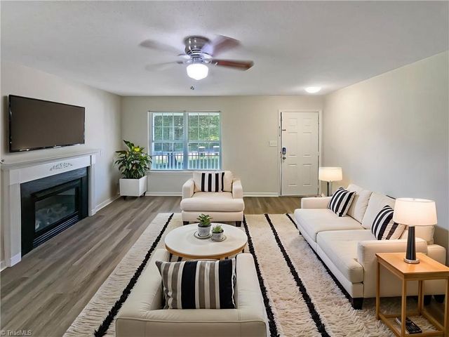 301 Bedford Park Drive, Winston-salem, NC 27107