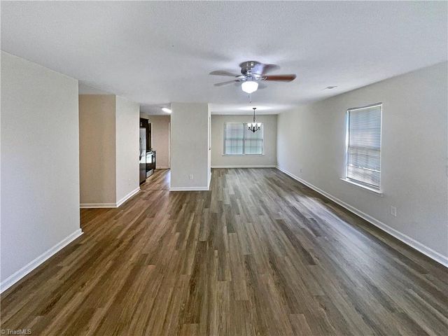 301 Bedford Park Drive, Winston-salem, NC 27107