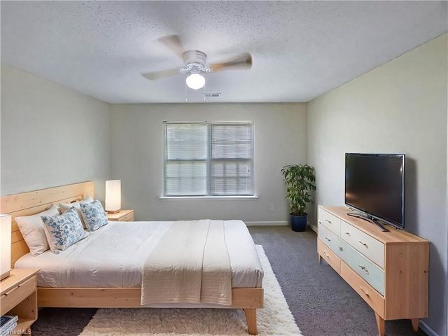 301 Bedford Park Drive, Winston-salem, NC 27107