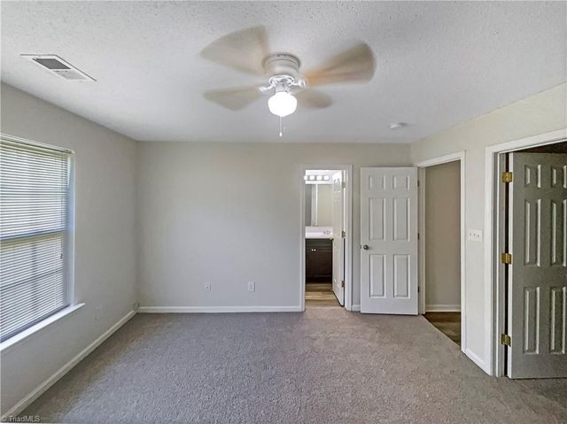 301 Bedford Park Drive, Winston-salem, NC 27107