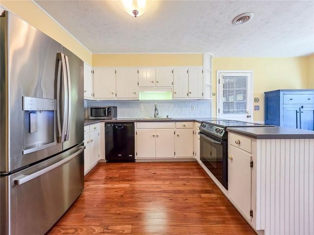 4093 Deerbrook Way SW, Lilburn, GA 30047