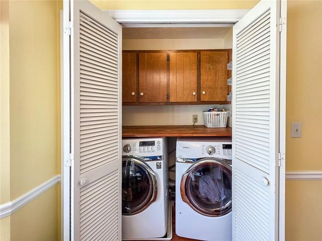 4093 Deerbrook Way SW, Lilburn, GA 30047