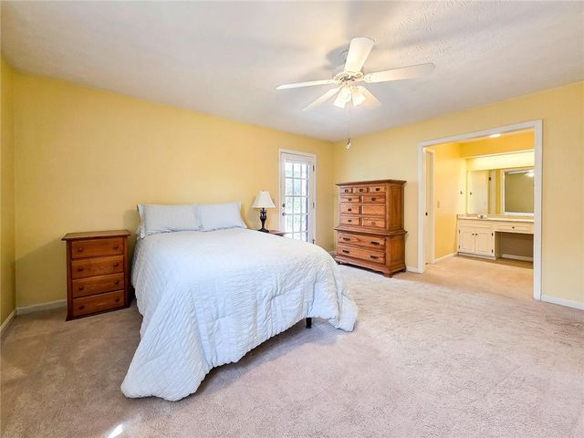 4093 Deerbrook Way SW, Lilburn, GA 30047