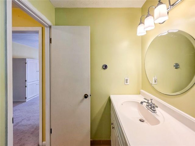 4093 Deerbrook Way SW, Lilburn, GA 30047