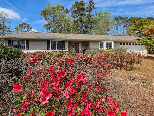 4093 Deerbrook Way SW, Lilburn, GA 30047