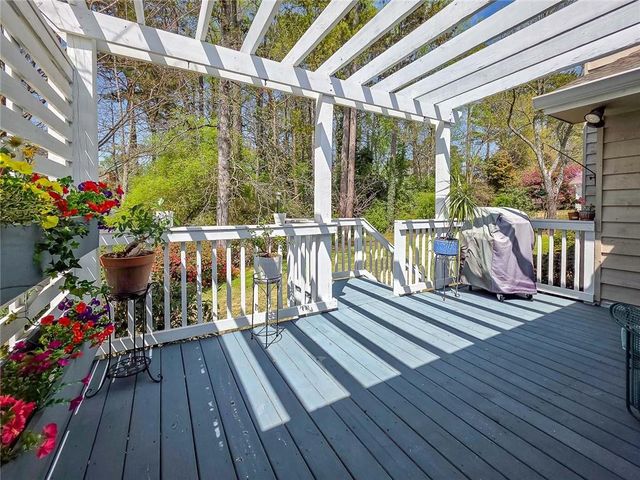 4093 Deerbrook Way SW, Lilburn, GA 30047