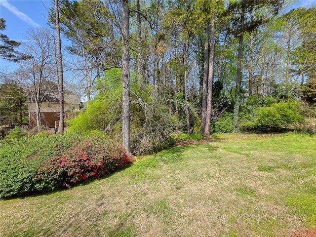 4093 Deerbrook Way SW, Lilburn, GA 30047