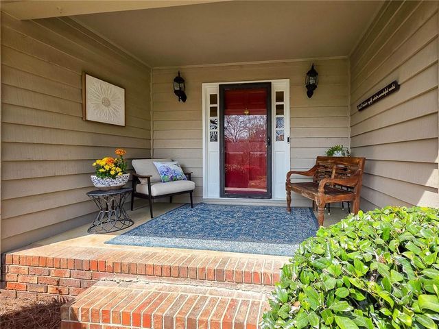 4093 Deerbrook Way SW, Lilburn, GA 30047