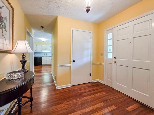 4093 Deerbrook Way SW, Lilburn, GA 30047