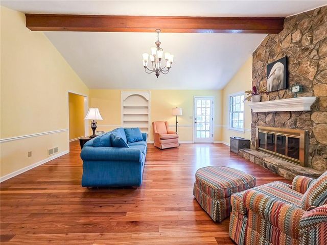 4093 Deerbrook Way SW, Lilburn, GA 30047