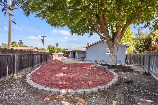 904 Tahoe Dr, Modesto, CA 95350