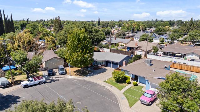 904 Tahoe Dr, Modesto, CA 95350
