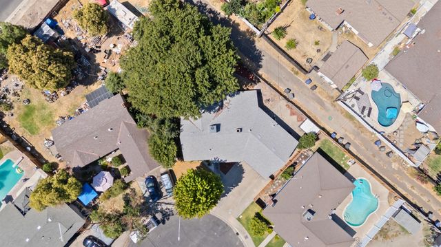 904 Tahoe Dr, Modesto, CA 95350