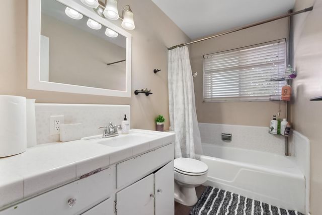 904 Tahoe Dr, Modesto, CA 95350