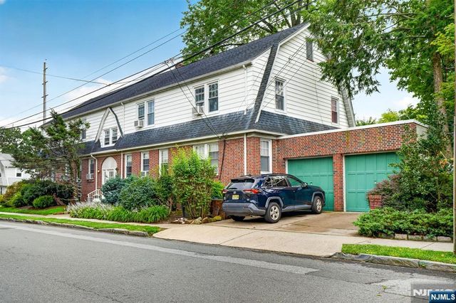 215 Terrace Avenue, Hasbrouck Heights, NJ 07604