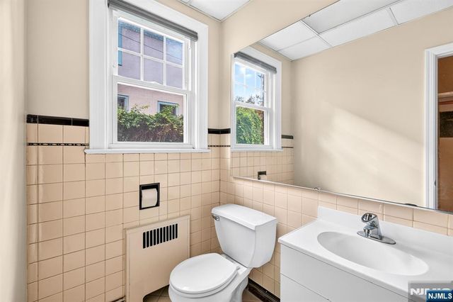 215 Terrace Avenue, Hasbrouck Heights, NJ 07604