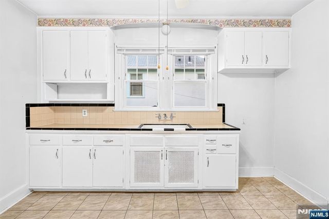 215 Terrace Avenue, Hasbrouck Heights, NJ 07604
