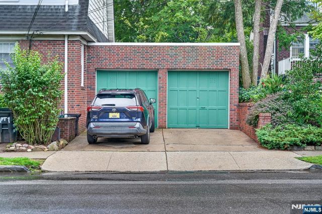 215 Terrace Avenue, Hasbrouck Heights, NJ 07604