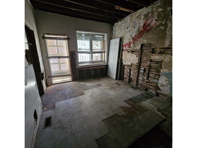 925 S Springfield Avenue, Chicago, IL 60624