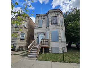 925 S Springfield Avenue, Chicago, IL 60624