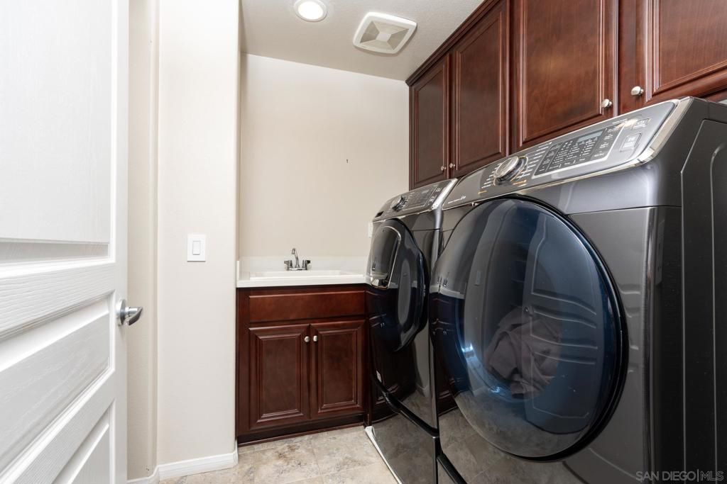 Image 33 of property listing at 11727 Coriander Way, Corona, CA 92883