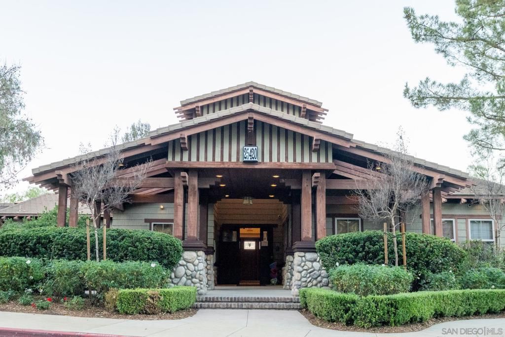 Image 68 of property listing at 11727 Coriander Way, Corona, CA 92883