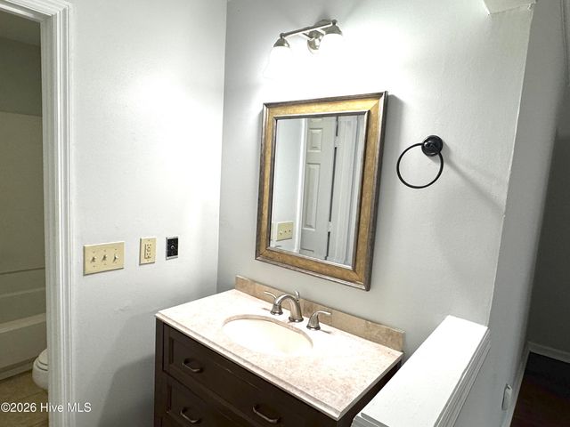 1811 Savannah Court, Wilmington, NC 28403