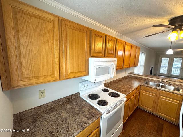 1811 Savannah Court, Wilmington, NC 28403